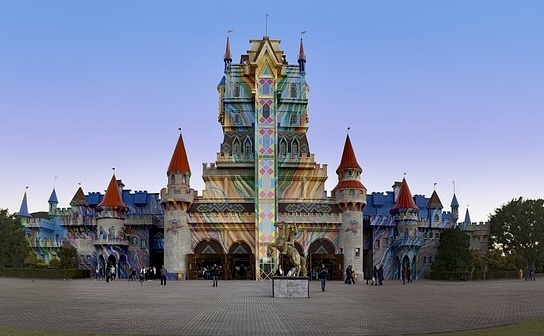 Going to an amusement park alone