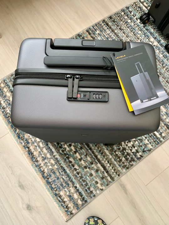 Level 8 Luggage Review