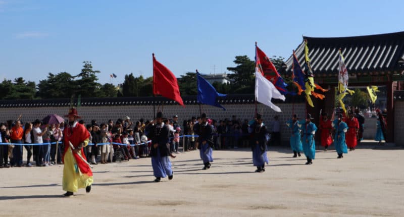 seeing a Changing of Guard Ceremony in Seoul during a solo trip to Asia