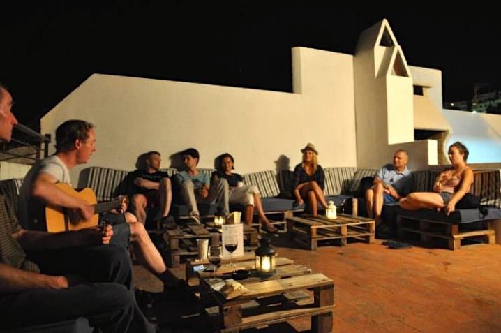 Mana Mana Hostel, Spain