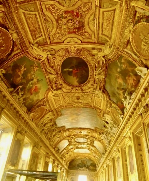 Traveling To Paris Solo